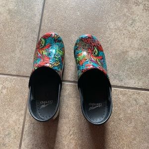 Dansko clogs. Size 37